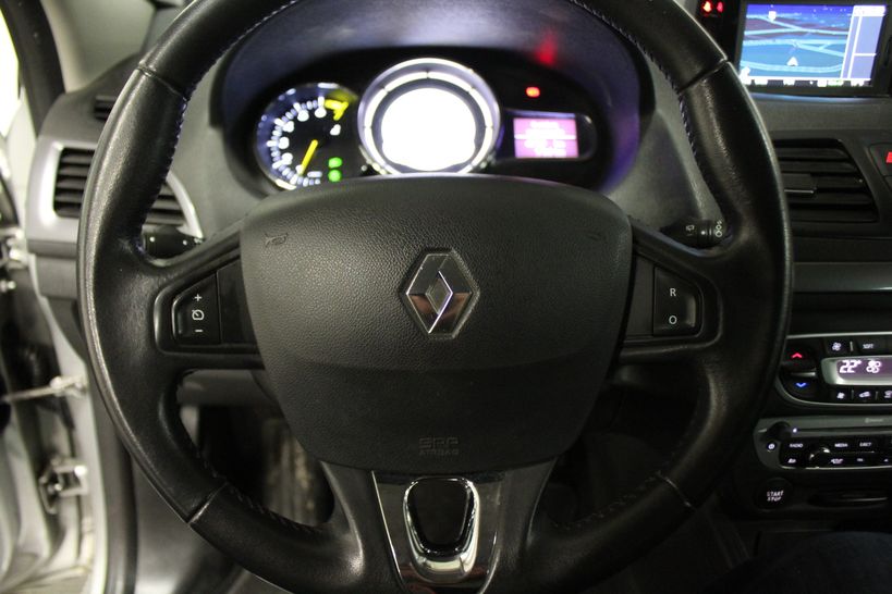 RENAULT MEGANE III ESTATE 2014 - Photo n°24