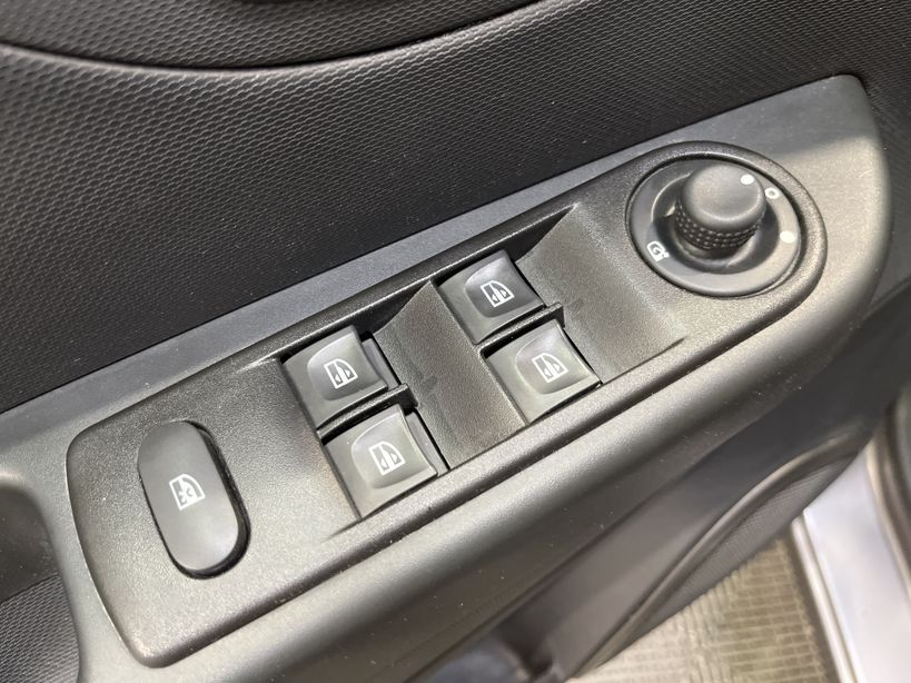 RENAULT CAPTUR 2014 - Photo n°31