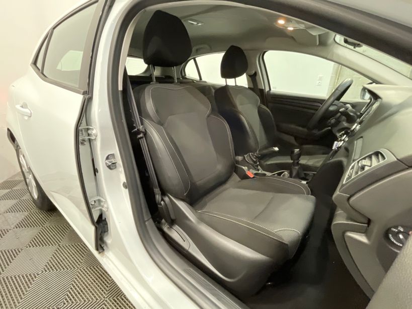 RENAULT MEGANE IV SOCIETE 2019 - Photo n°34