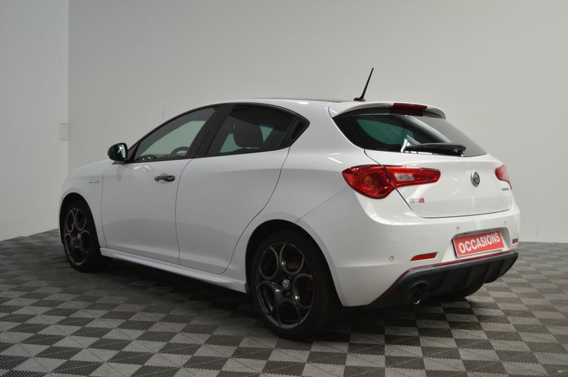 ALFA ROMEO GIULIETTA SERIE 2 2017 - Photo n°4