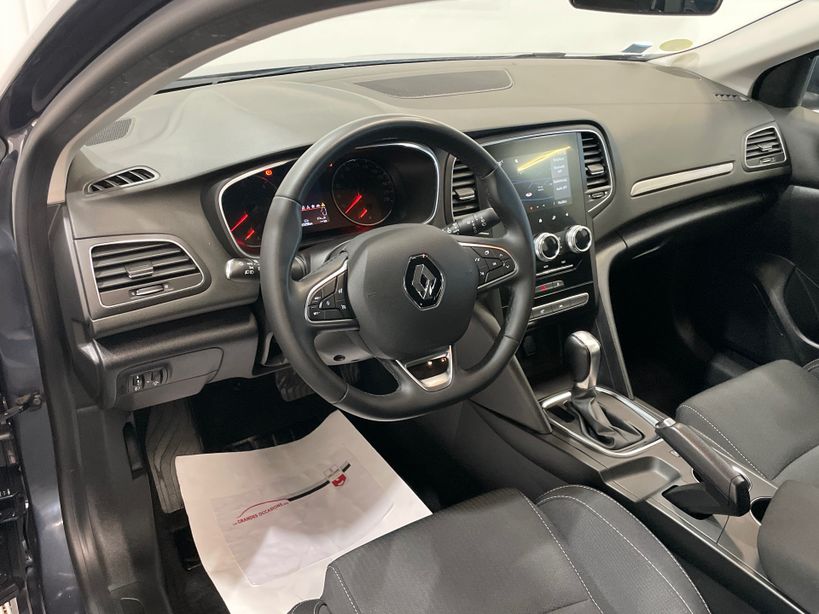 RENAULT MEGANE IV BERLINE 2022 - Photo n°12