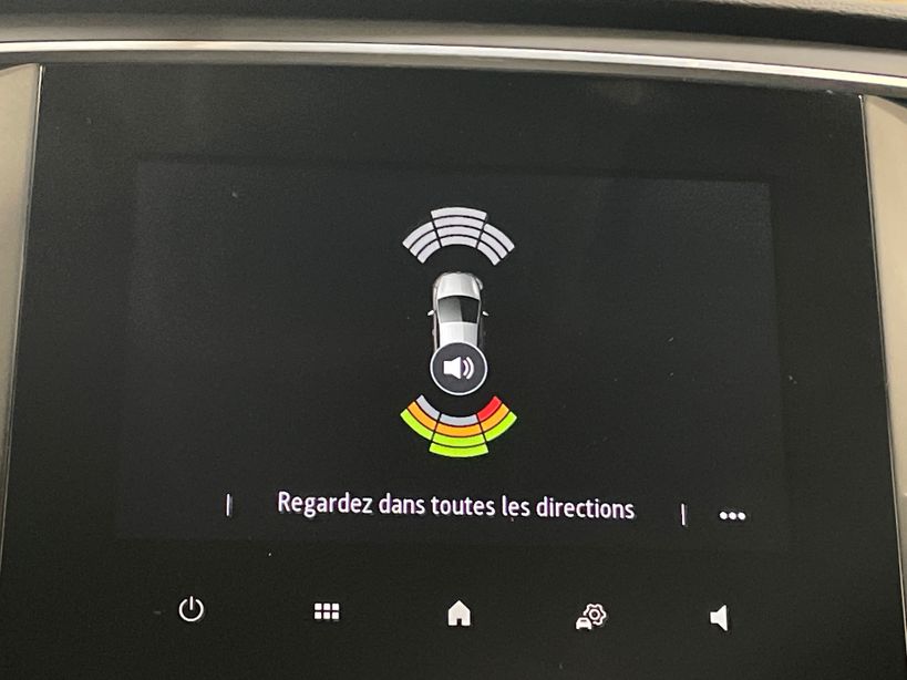 RENAULT MEGANE IV ESTATE 2022 - Photo n°12