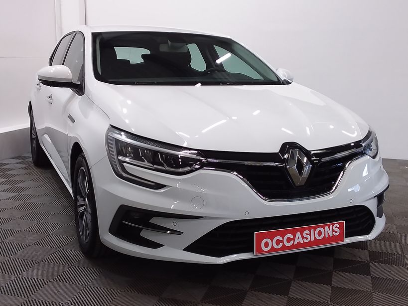RENAULT MEGANE IV BERLINE 2023 - Photo n°3