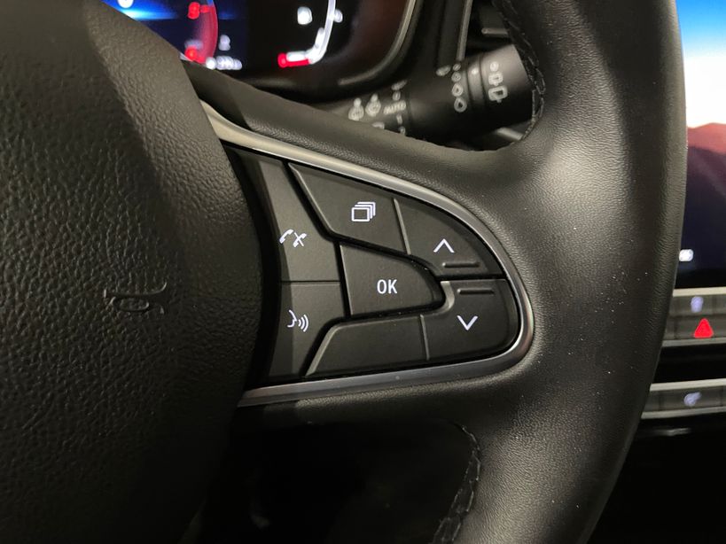 RENAULT MEGANE IV BERLINE 2022 - Photo n°29