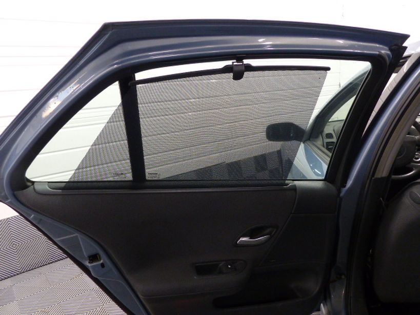 RENAULT LAGUNA 2005 - Photo n°19