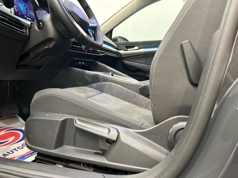 VOLKSWAGEN GOLF 2023 - Photo n°32