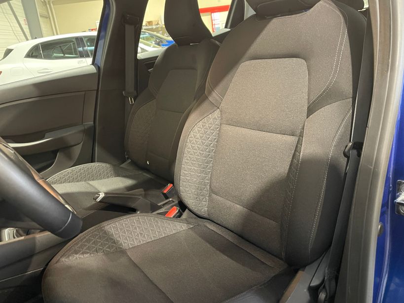 RENAULT CLIO V 2021 - Photo n°11