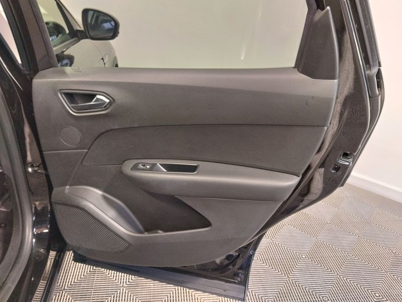 RENAULT ARKANA 2024 - Photo n°8