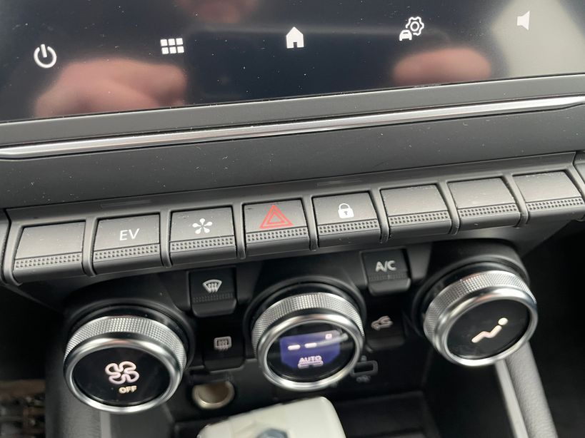 RENAULT CAPTUR 2021 - Photo n°25