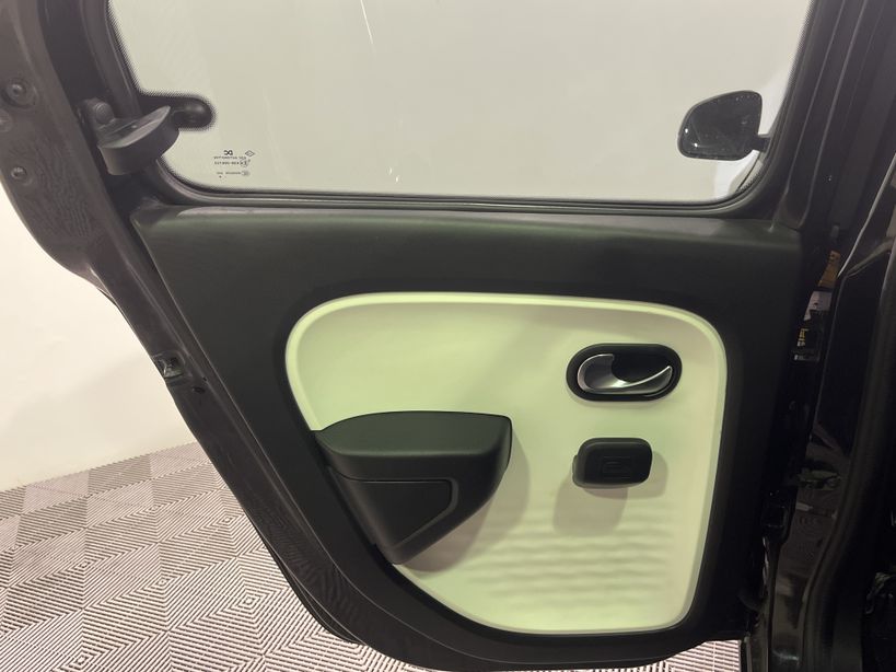 RENAULT TWINGO III 2018 - Photo n°33
