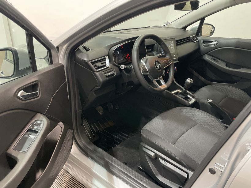 RENAULT CLIO V 2021 - Photo n°12