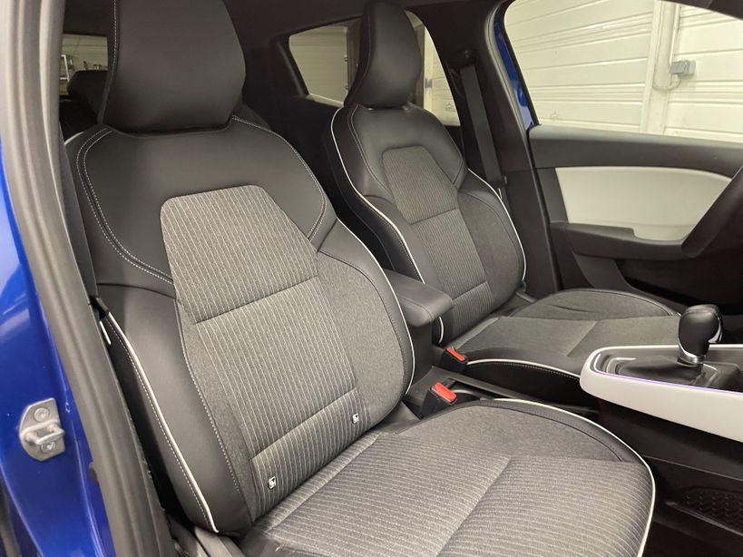 RENAULT CLIO V 2023 - Photo n°11