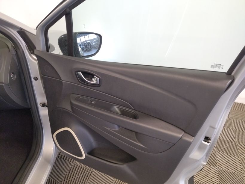 RENAULT CAPTUR BUSINESS 2019 - Photo n°7