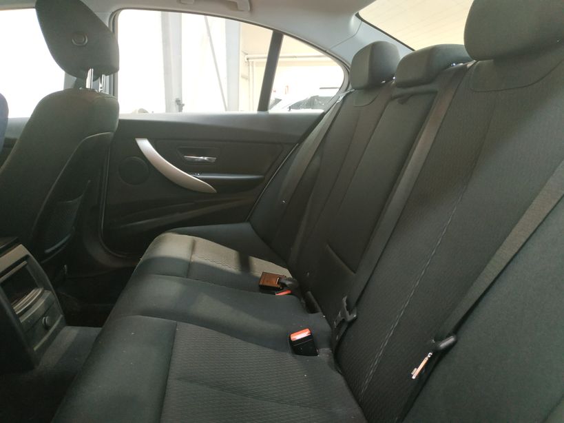BMW SERIE 3 F30 LCI 2015 - Photo n°18