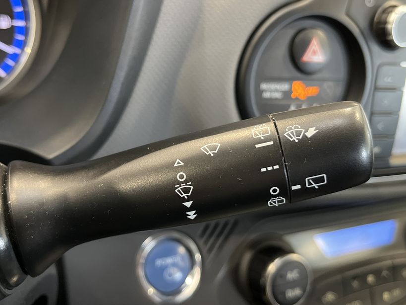 TOYOTA YARIS HYBRIDE 2015 - Photo n°27