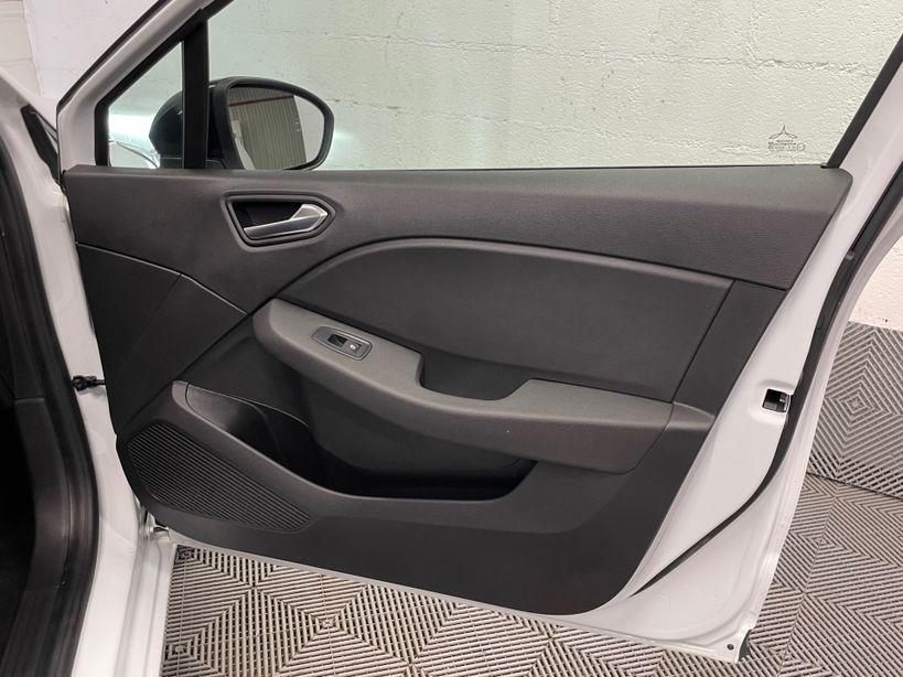 RENAULT CLIO V 2023 - Photo n°29