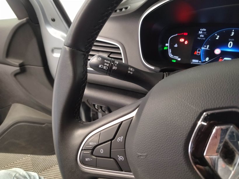 RENAULT MEGANE IV BERLINE BUSINESS 2021 - Photo n°25