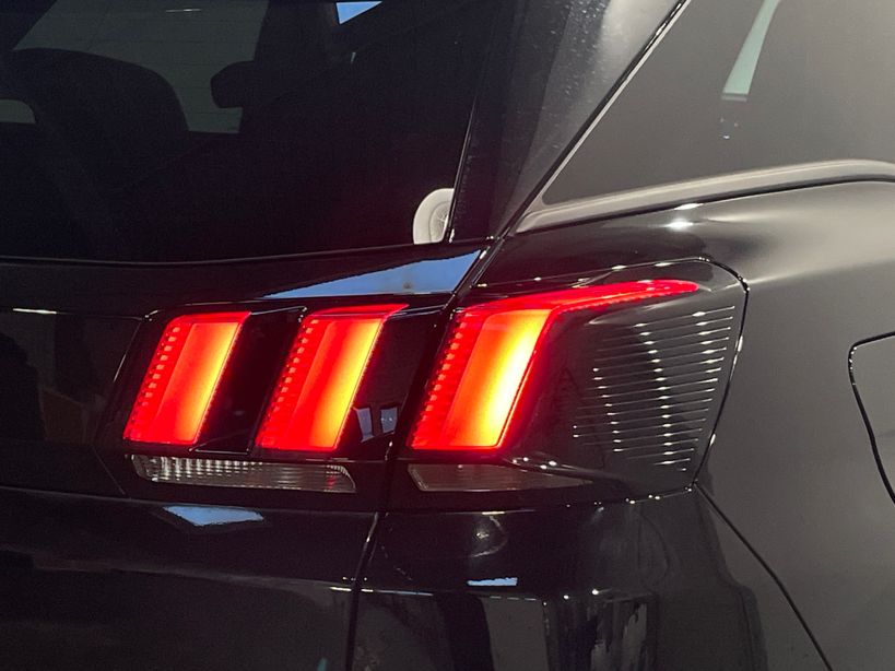 PEUGEOT 3008 2023 - Photo n°8