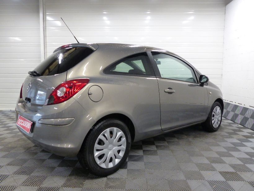 OPEL CORSA 2010 - Photo n°4
