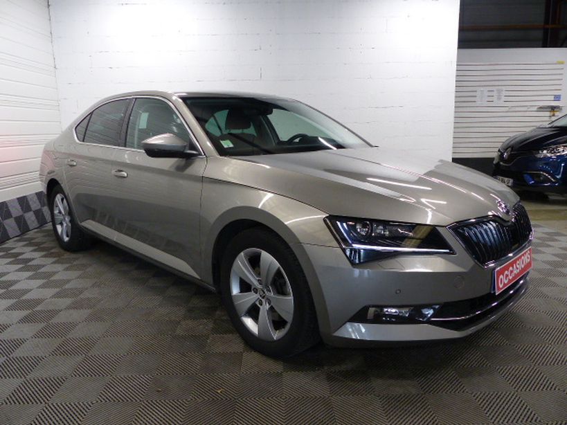 SKODA SUPERB 2016 - Photo n°3