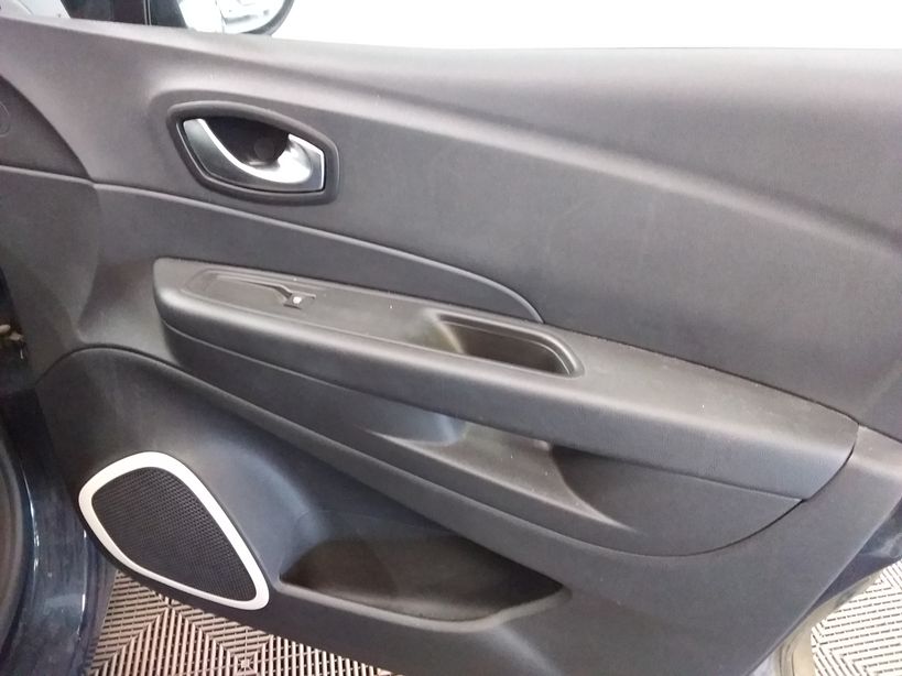 RENAULT CAPTUR 2019 - Photo n°8