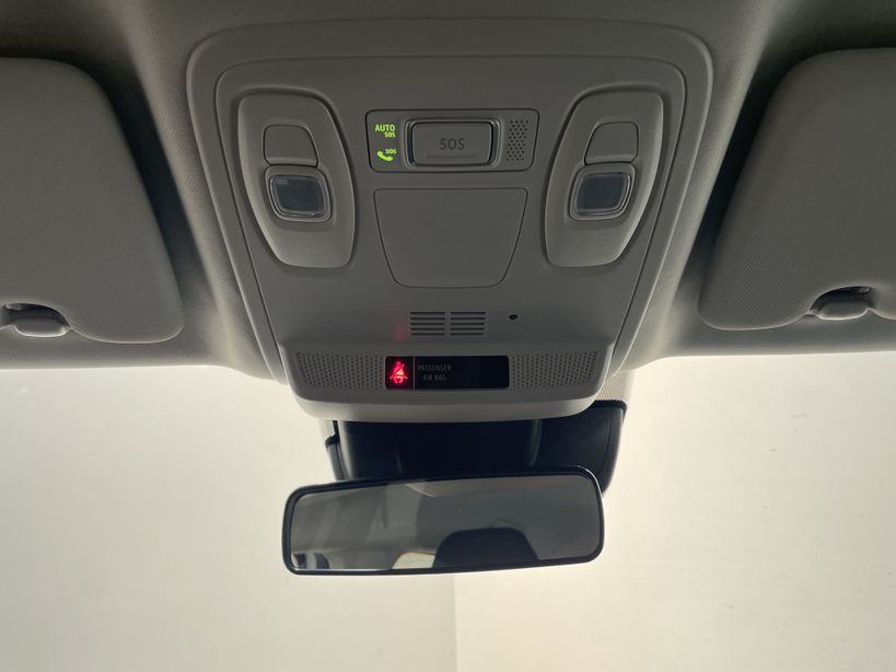 RENAULT MEGANE IV BERLINE 2021 - Photo n°24