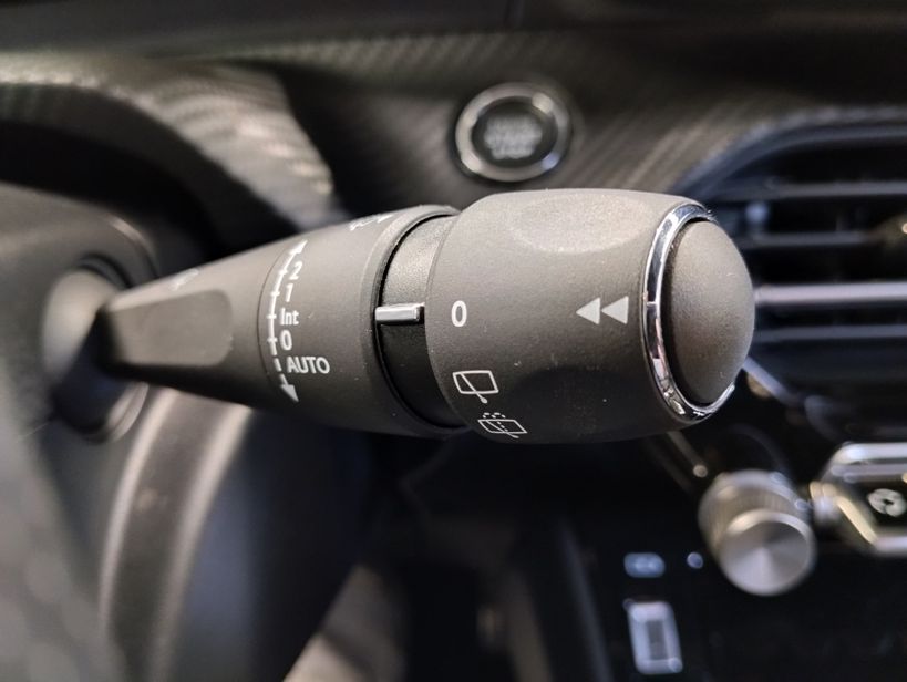 PEUGEOT 208 2023 - Photo n°5