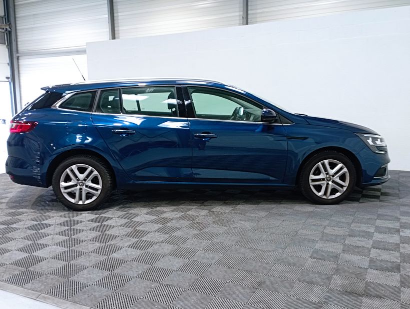 RENAULT MEGANE IV ESTATE BUSINESS 2019 - Photo n°9