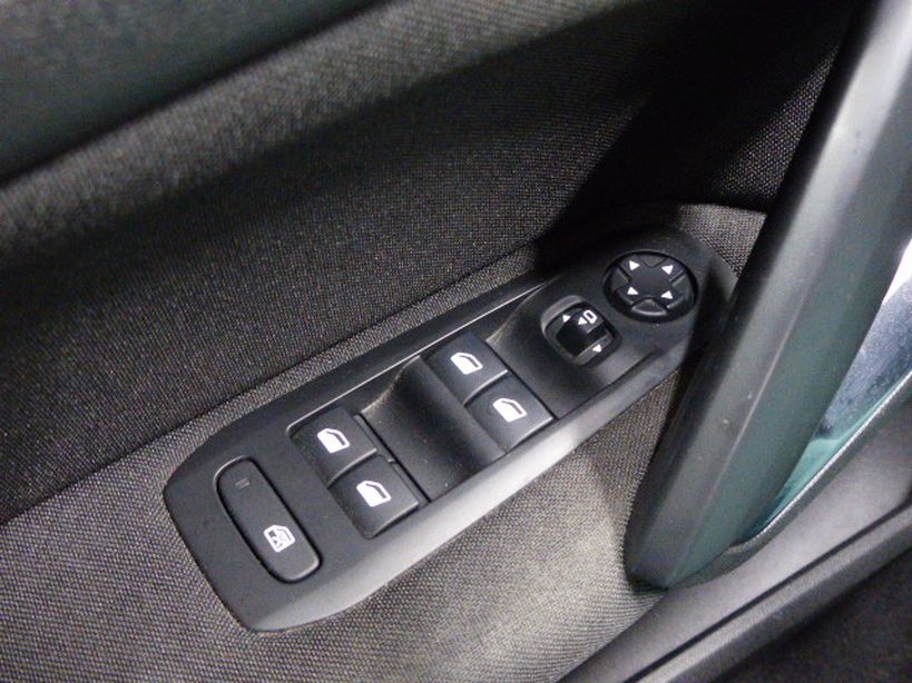 PEUGEOT 308 2021 - Photo n°30