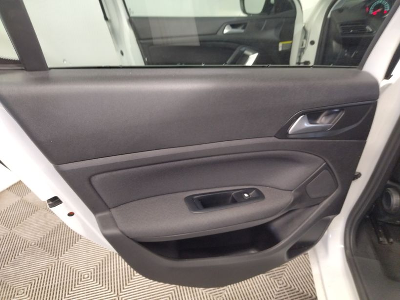 PEUGEOT 308 2020 - Photo n°16