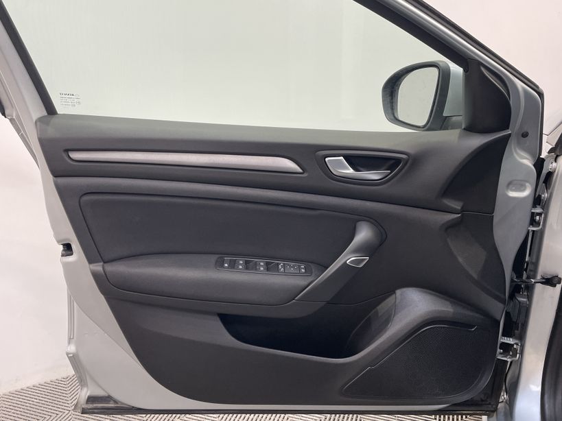 RENAULT MEGANE IV ESTATE 2021 - Photo n°33