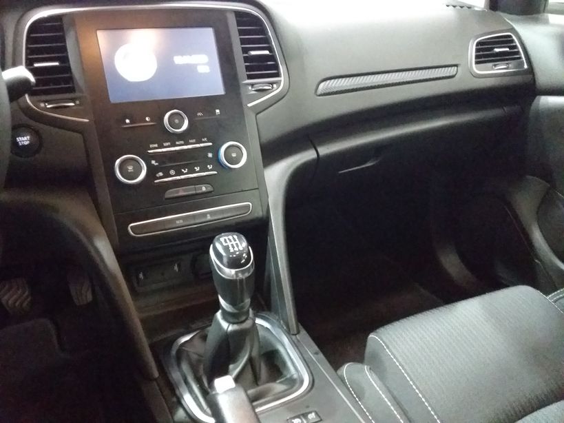 RENAULT MEGANE IV BERLINE BUSINESS 2019 - Photo n°18