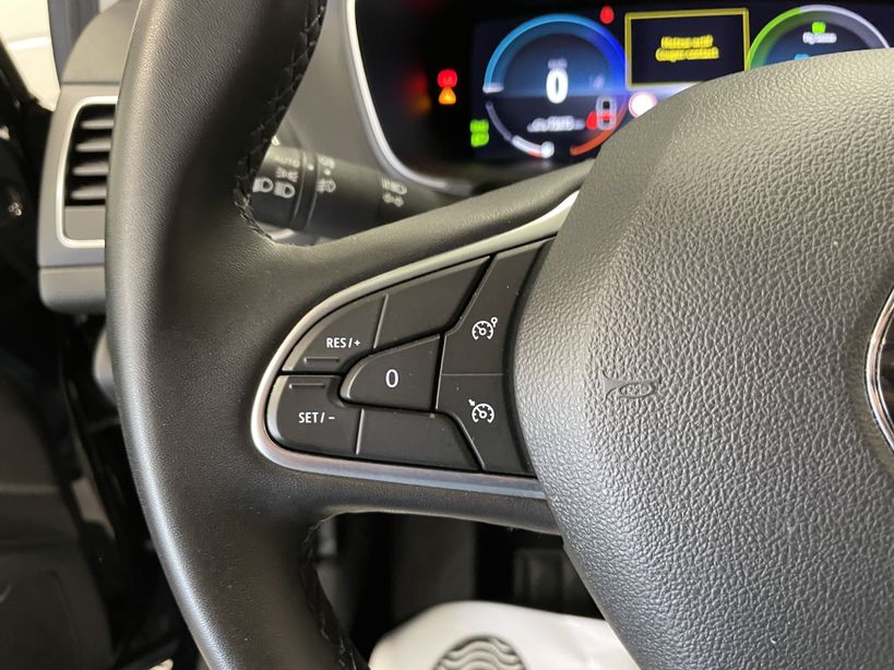 RENAULT MEGANE IV BERLINE 2021 - Photo n°18