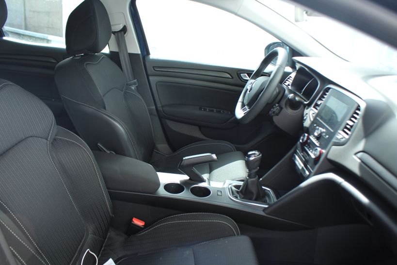 RENAULT MEGANE IV BERLINE BUSINESS 2018 - Photo n°6