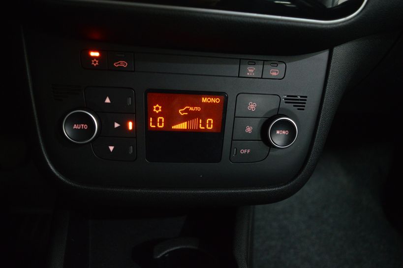 FIAT PUNTO 2017 - Photo n°16
