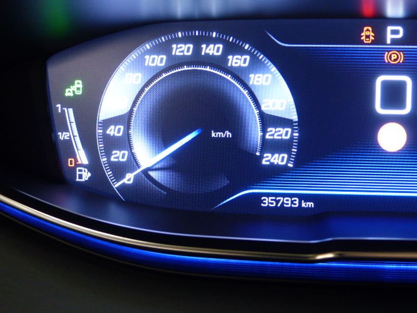 PEUGEOT 3008 2019 - Photo n°11