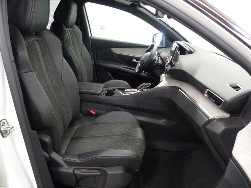 PEUGEOT 3008 2021 - Photo n°6