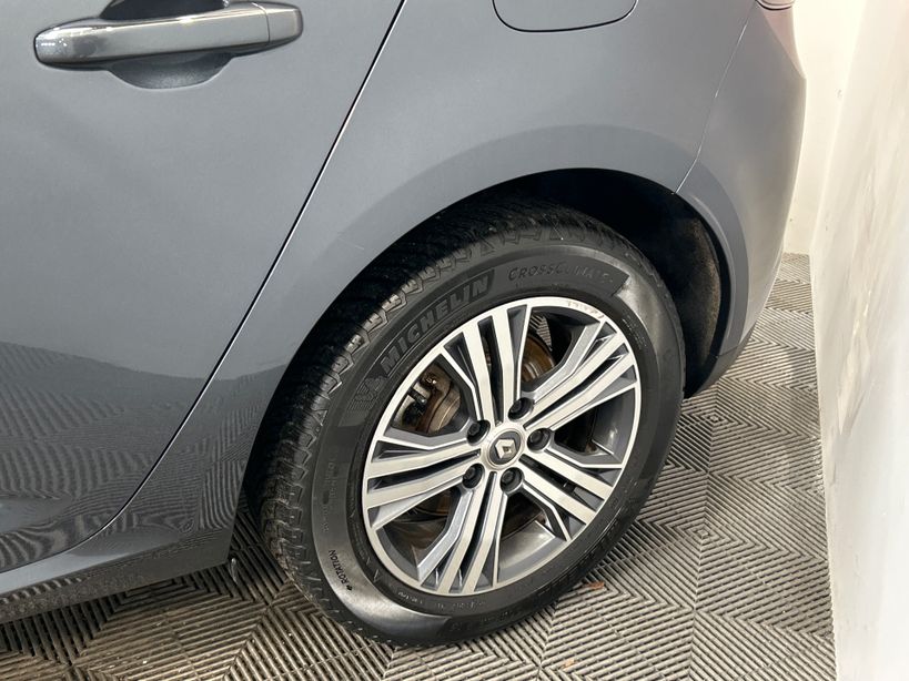 RENAULT MEGANE IV BERLINE 2023 - Photo n°12