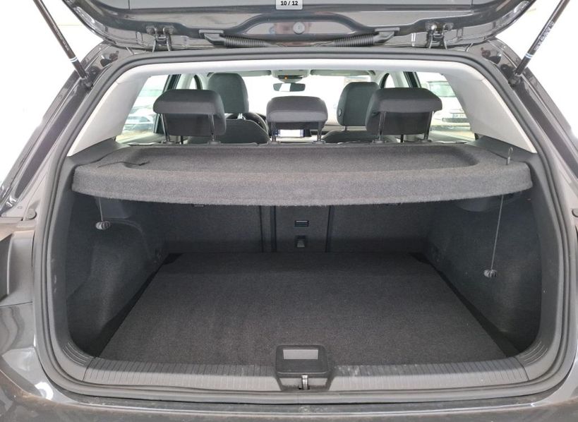 VOLKSWAGEN GOLF 2023 - Photo n°12