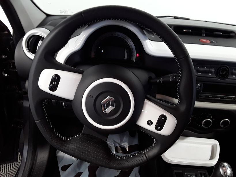 RENAULT TWINGO III 2019 - Photo n°13
