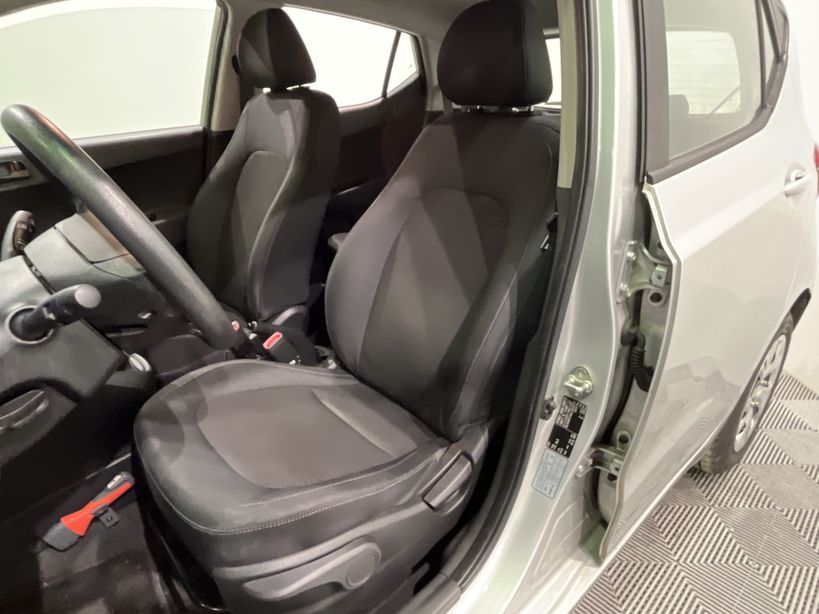 HYUNDAI i10 2019 - Photo n°10