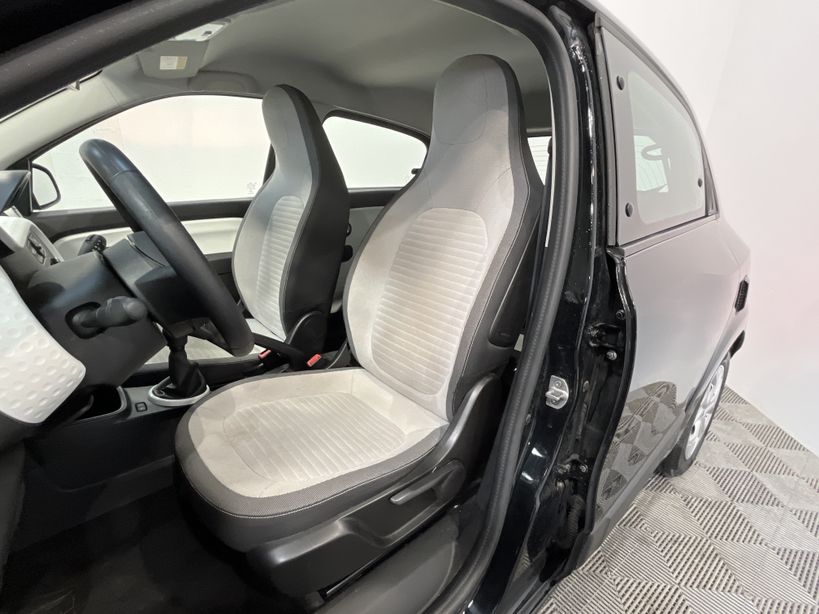 RENAULT TWINGO III 2021 - Photo n°9