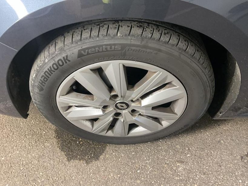 RENAULT MEGANE IV BERLINE 2022 - Photo n°3