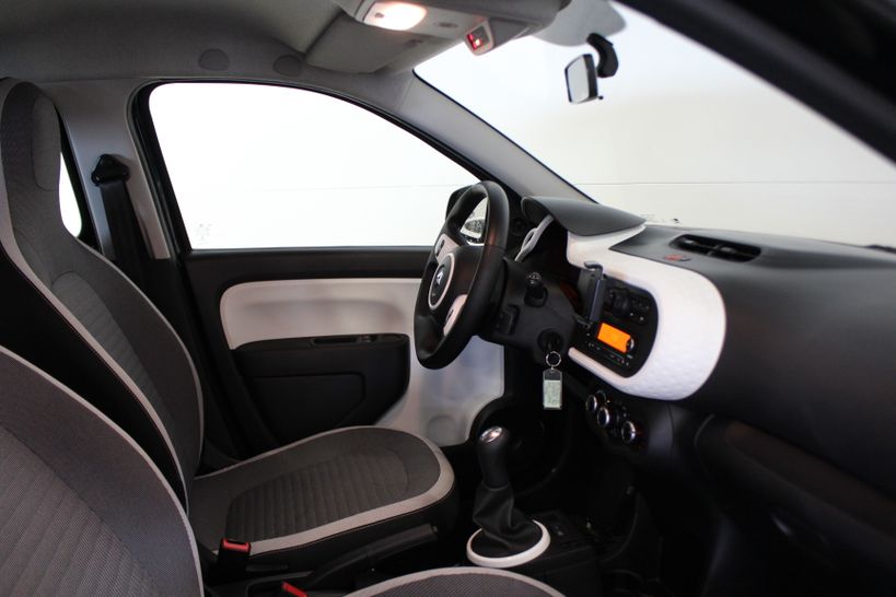 RENAULT TWINGO III 2019 - Photo n°6