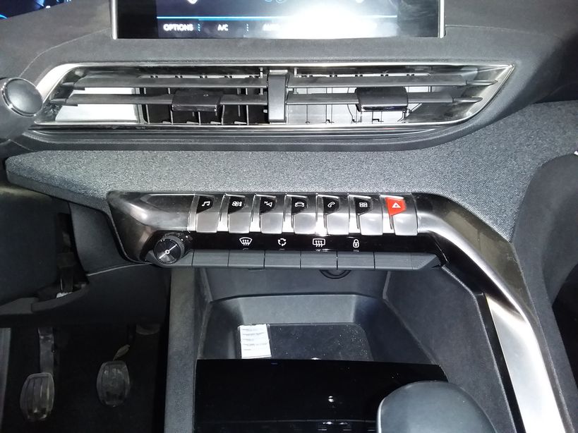 PEUGEOT 3008 2019 - Photo n°13