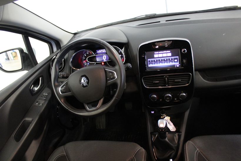 RENAULT CLIO IV ESTATE 2017 - Photo n°8