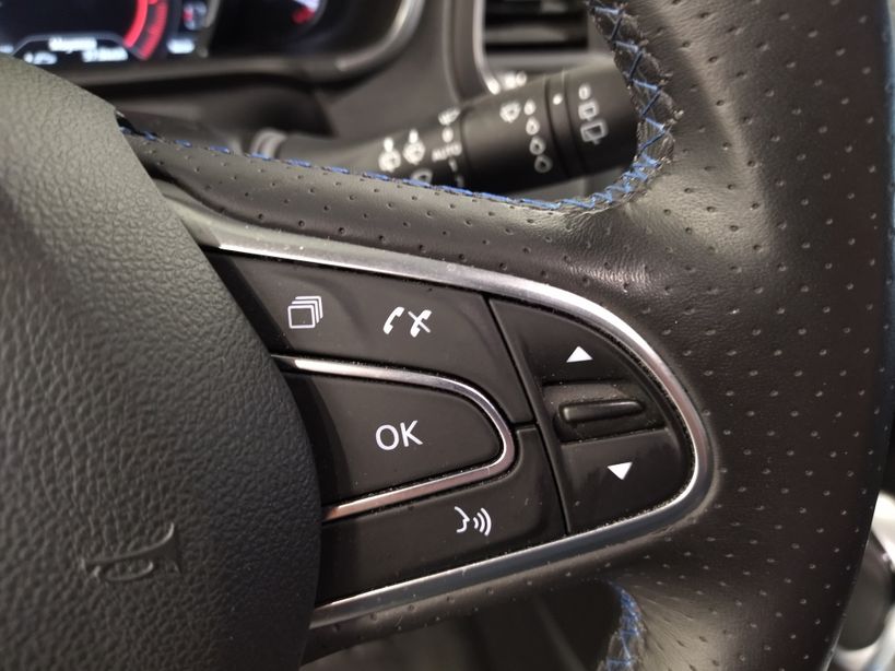 RENAULT MEGANE IV BERLINE 2020 - Photo n°28