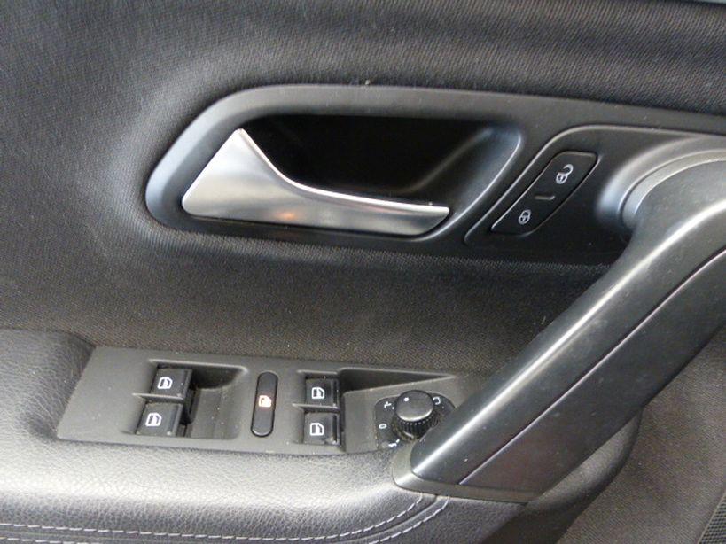 VOLKSWAGEN PASSAT 2013 - Photo n°15