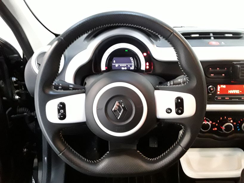 RENAULT TWINGO III 2017 - Photo n°12