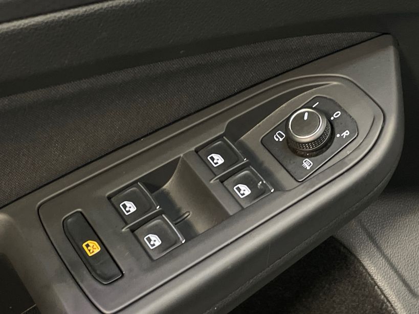VOLKSWAGEN GOLF 2023 - Photo n°33